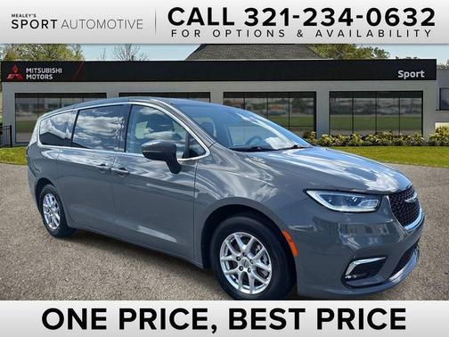 2023 Chrysler Pacifica Touring-L