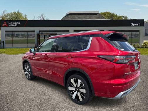2025 Mitsubishi Outlander SEL