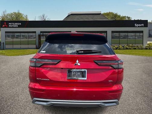 2025 Mitsubishi Outlander SEL