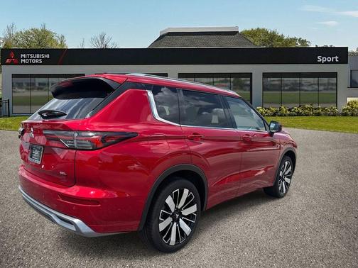 2025 Mitsubishi Outlander SEL