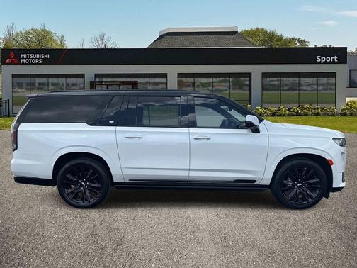2022 Cadillac Escalade ESV Sport