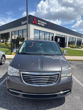 2015 Chrysler Town & Country Touring-L