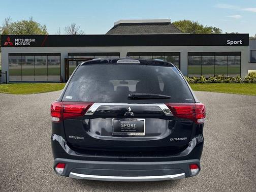 2018 Mitsubishi Outlander