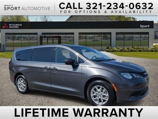 2022 Chrysler Voyager LX