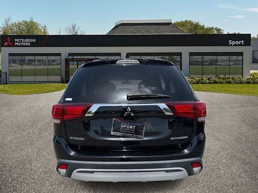 2019 Mitsubishi Outlander ES