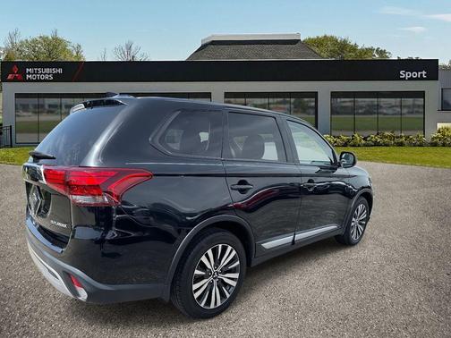 2019 Mitsubishi Outlander ES