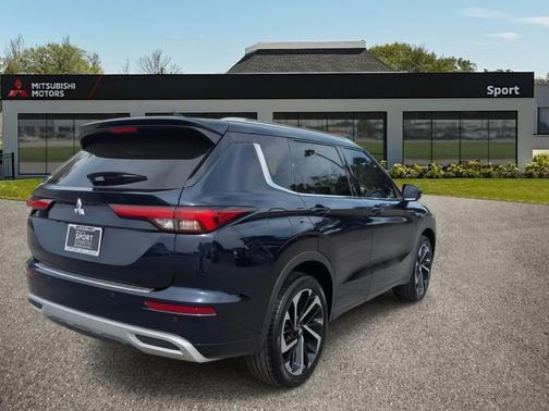 2023 Mitsubishi Outlander SEL