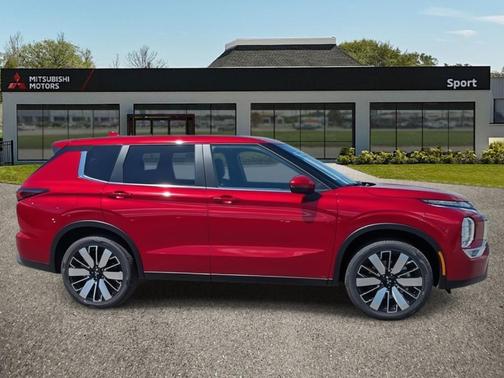2025 Mitsubishi Outlander SE
