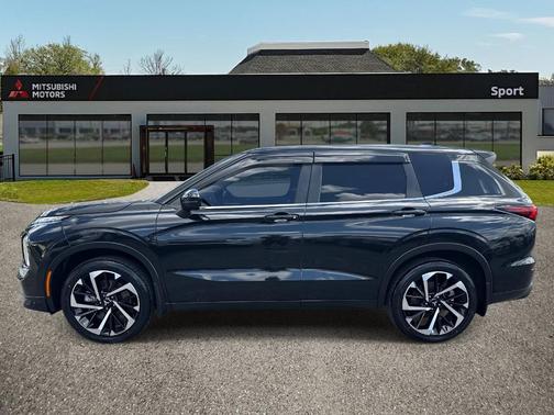 2022 Mitsubishi Outlander ES