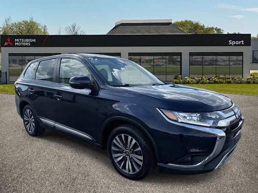 2020 Mitsubishi Outlander SE