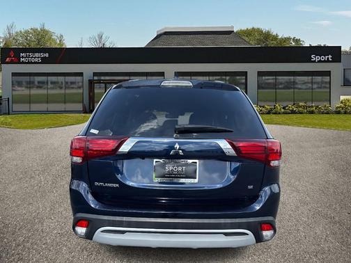 2020 Mitsubishi Outlander SE