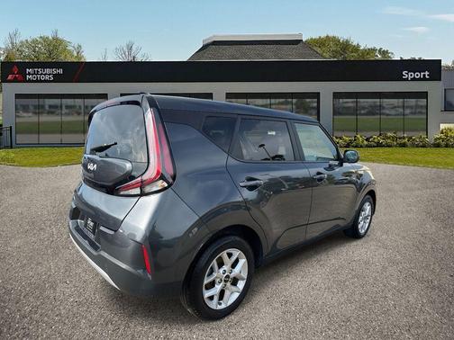 2023 Kia Soul LX