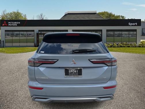 2025 Mitsubishi Outlander SE