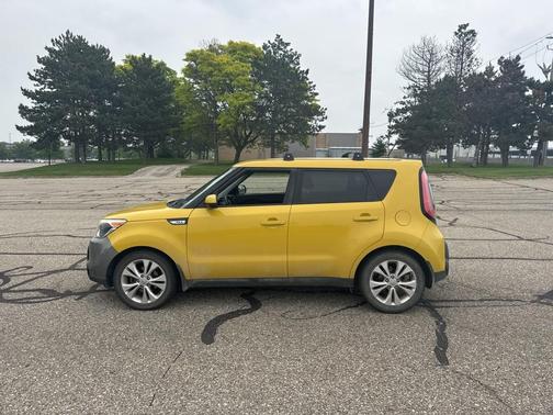 2015 Kia Soul +