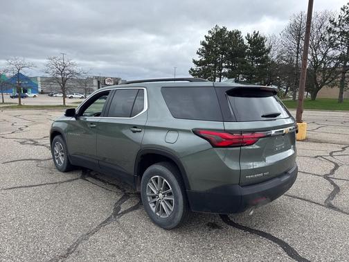 2022 Chevrolet Traverse LT Cloth