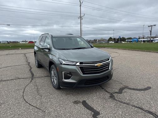 2022 Chevrolet Traverse LT Cloth