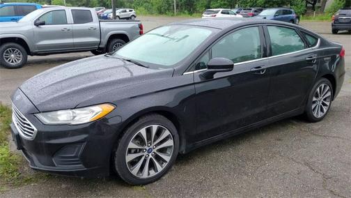 2020 Ford Fusion SE