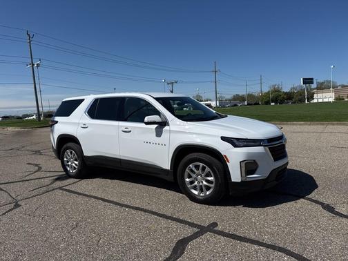 2023 Chevrolet Traverse LS