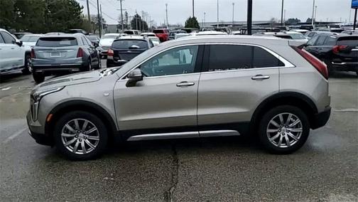 2022 Cadillac XT4 Premium Luxury