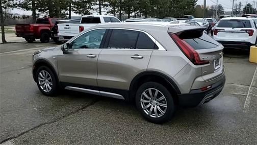 2022 Cadillac XT4 Premium Luxury