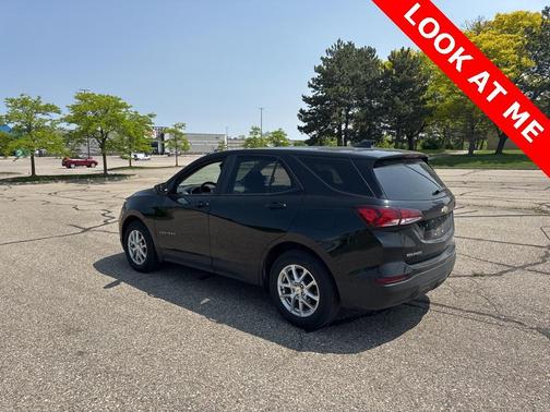 2022 Chevrolet Equinox LS