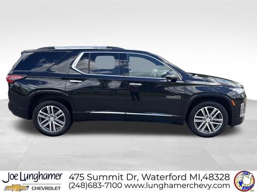 Mosaic Black Metallic 2023 Chevrolet Traverse High Country