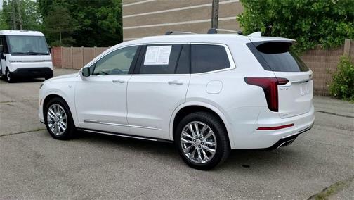 2022 Cadillac XT6 Premium Luxury AWD
