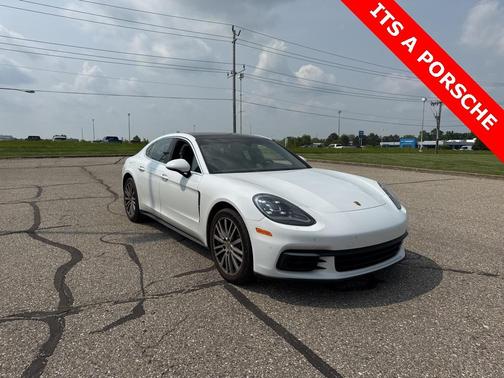 2017 Porsche Panamera 4S