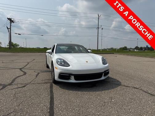 2017 Porsche Panamera 4S