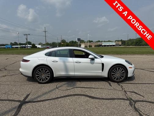 2017 Porsche Panamera 4S