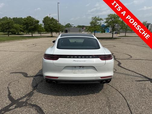 2017 Porsche Panamera 4S