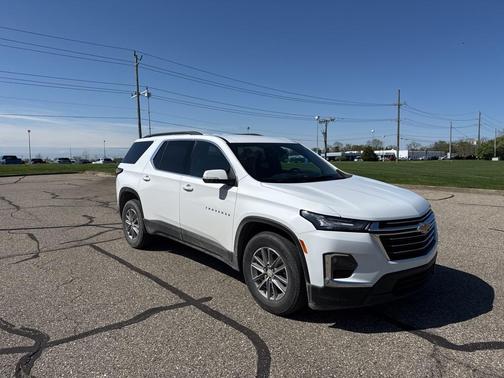 2022 Chevrolet Traverse LT Cloth
