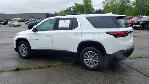 2022 Chevrolet Traverse LT Cloth
