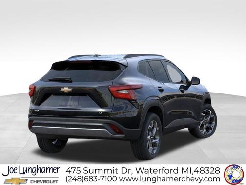 Mosaic Black Metallic 2026 Chevrolet Trax LT