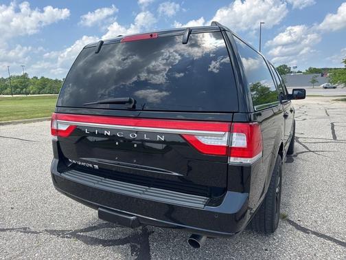 2017 Lincoln Navigator L Select