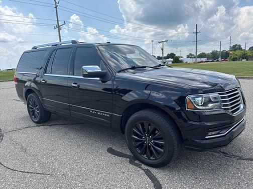 2017 Lincoln Navigator L Select