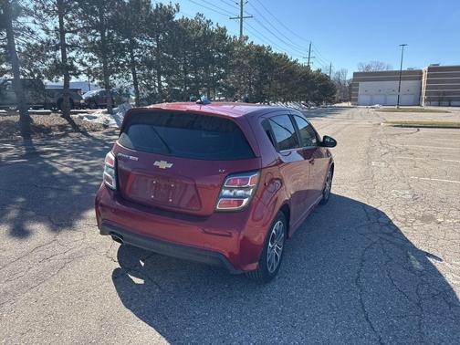 2017 Chevrolet Sonic LT