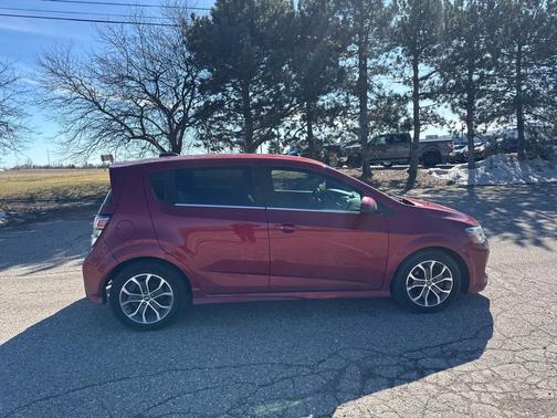 2017 Chevrolet Sonic LT