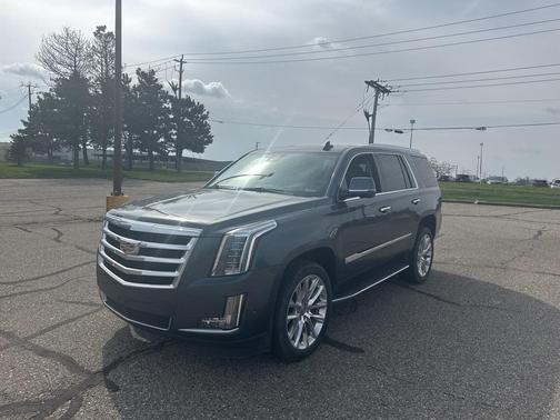 2020 Cadillac Escalade Luxury