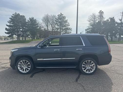 2020 Cadillac Escalade Luxury