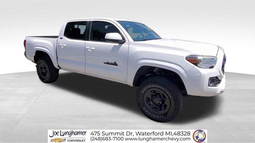 Super White 2019 Toyota Tacoma SR5