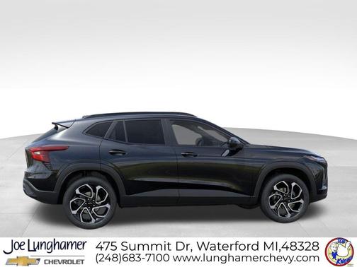 Mosaic Black Metallic 2026 Chevrolet Trax FWD 2RS