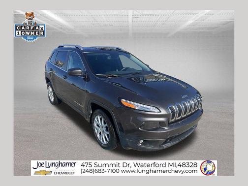 Granite Crystal Metallic Clearcoat 2014 Jeep Cherokee Latitude
