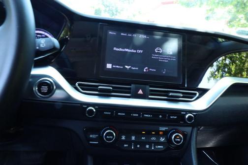 2022 Kia Niro LXS