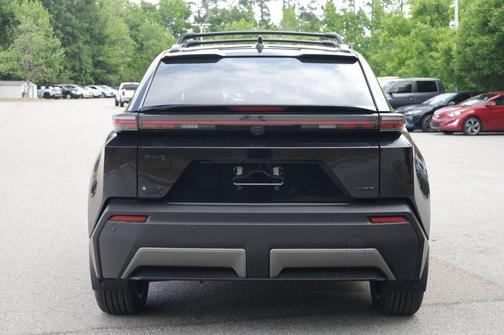 Midnight Black Metallic 2026 Toyota C-HR XSE