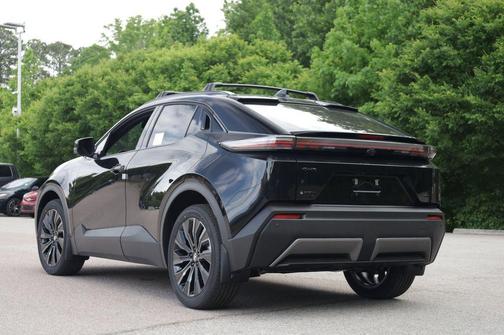 Midnight Black Metallic 2026 Toyota C-HR XSE