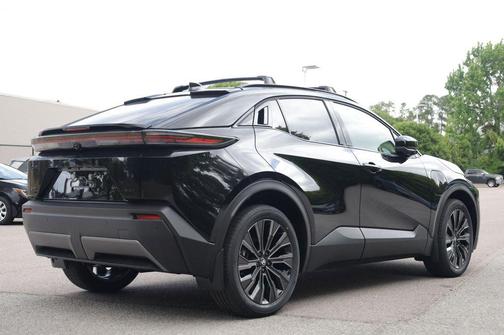 Midnight Black Metallic 2026 Toyota C-HR XSE