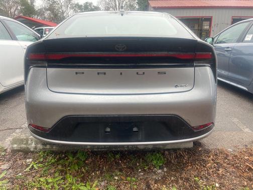 2025 Toyota Prius XLE