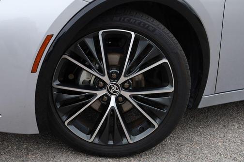 2025 Toyota Prius XLE