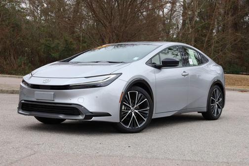 2025 Toyota Prius XLE